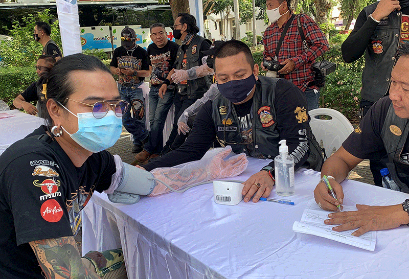 แก๊ง ฮาเลย์ กว่า 150 คนร่วมบริจาคโลหิตที่สภากาชาดไทย 0215