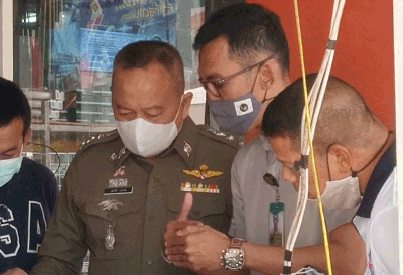 3คนร้ายเจาะตู้ATMกวาดเงิน7แสน