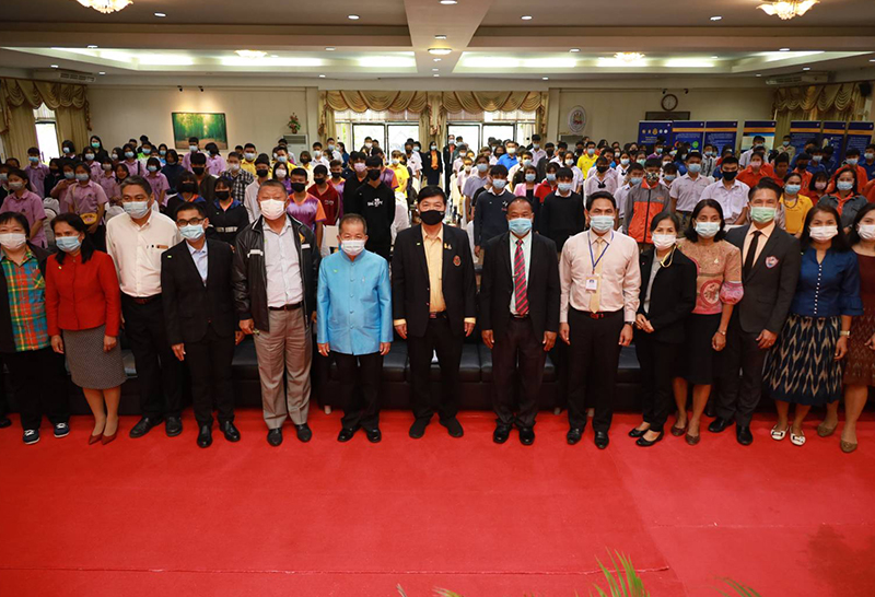 โครงการเพิ่มทักษะด้านอาชีพแก่ นักเรียนครอบครัวยากจน