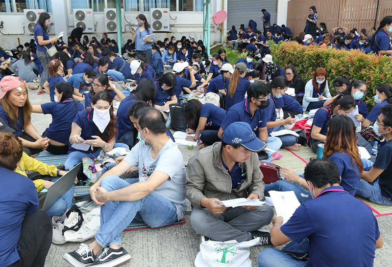 ลูกจ้างโรงงานชุดชั้นในสตรีสมุทรปราการกว่า 1,300 คน ถูกเลิกจ้าง