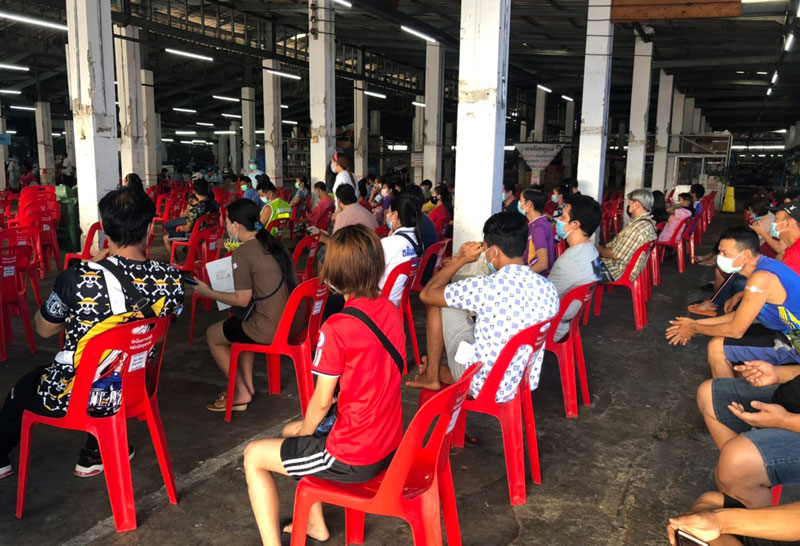 ฉีดวัคซีนโควิดกลุ่มเสี่ยงตลาดบางแคแล้ว705คน