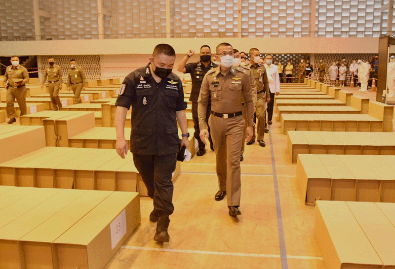 ผบ.ตร.-ตรวจ-รพ.สนาม แอบถ่ายดารา 1