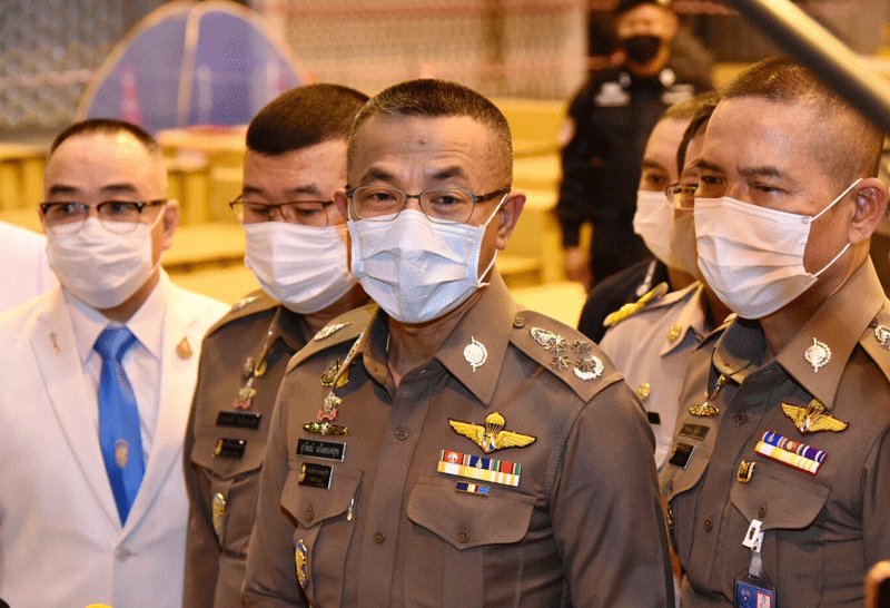 ผบ.ตร.-ตรวจ-รพ.สนาม แอบถ่ายดารา 2