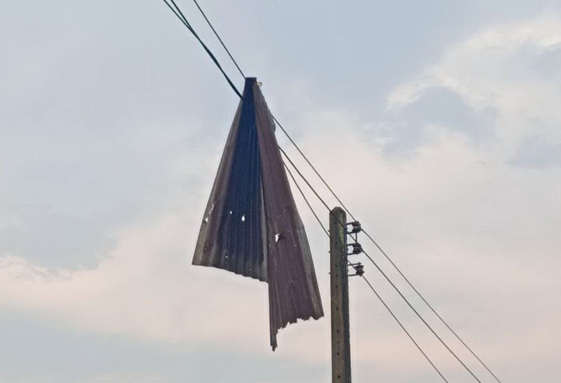 พายุฤดูร้อนถล่ม2หมู่บ้านปราจีนบ้านพัง