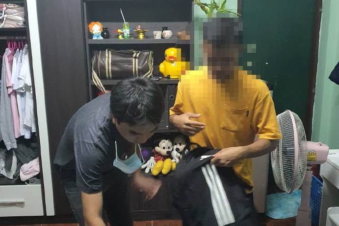 รวบแล้ว!ชายไร้สัญชาติฉี่ใส่จนท.ในม็อบ28ก.พ.