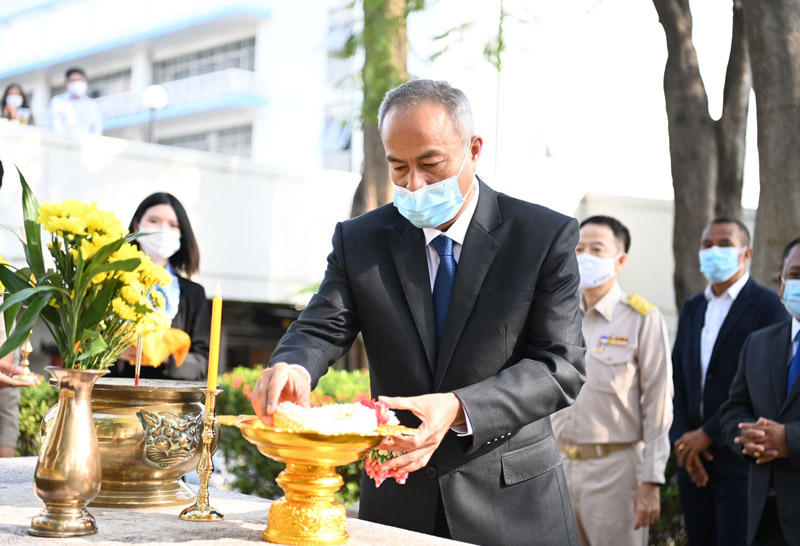 "สินิตย์"รมช.พณ.คนใหม่เข้ากระทรวงวันแรก