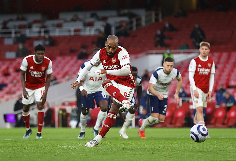 อาร์เซน่อล เปิดรังรัวแซง ท็อตแน่ม ฮอตสเปอร์ ที่เหลือ 10 คน ไป 2-1