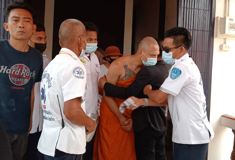 เผาแม่พระอั๋น -1 กราบแม่บนเตียงคนไข้