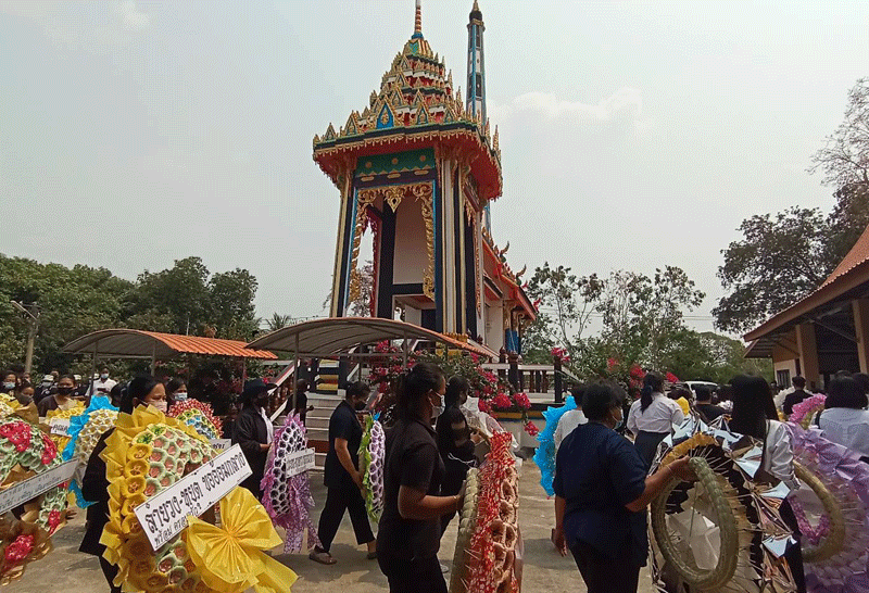 เผาแม่พระอั๋น -4 กราบแม่บนเตียงคนไข้