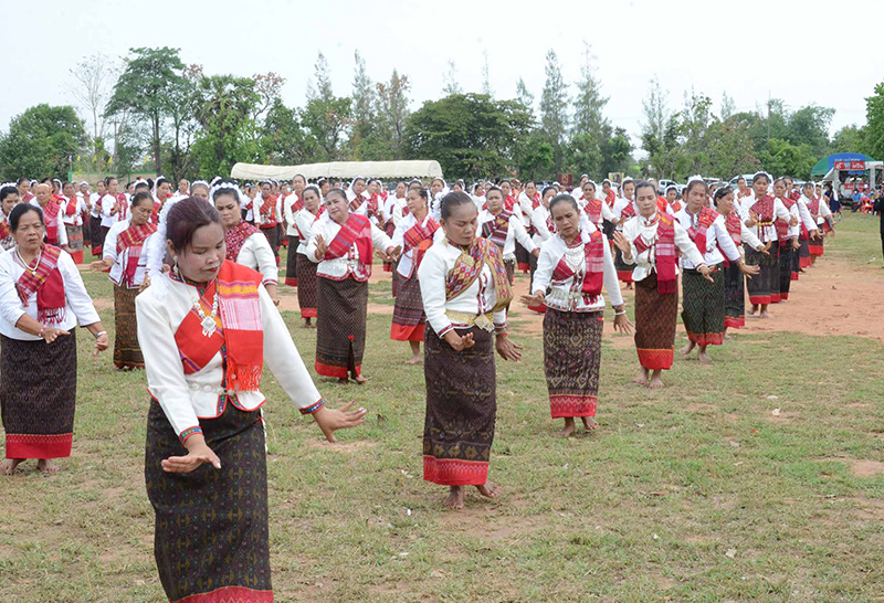 ขบวนรำบวงสรวงสิ่งศักดิ์สิทธิ์ และ ฆ้องชัยมหามงคล