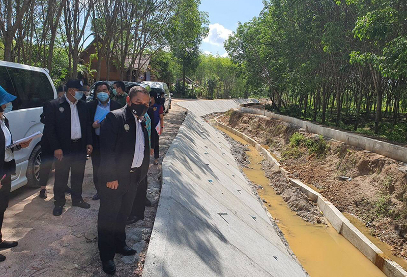 พล.อ.ประวิตร ห่วงใยพี่น้องชาวใต้ ส่งคณะฯลงพื้นที่ชายแดนใต้ เร่งรัดโครงการสำคัญ