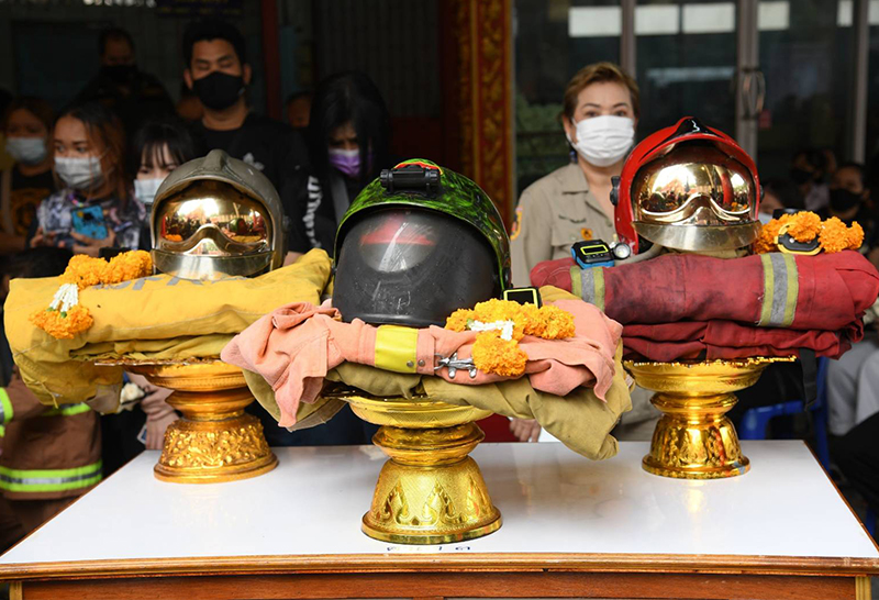 พระราชทานเพลิงศพ "3 วีระบุรุษนักดับเพลิง" เสียชีวิตขณะปฏิบัติหน้าที่