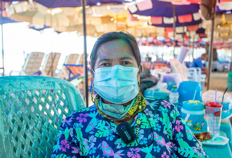 นางสาวประภัสสร ธูปหอม อายุ 51 ปี ผู้ประกอบการร่มเตียงชายหาดพัทยา