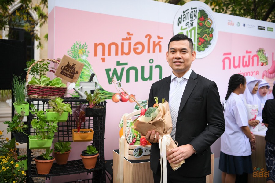 ดร.นพ.ไพโรจน์ เสาน่วม