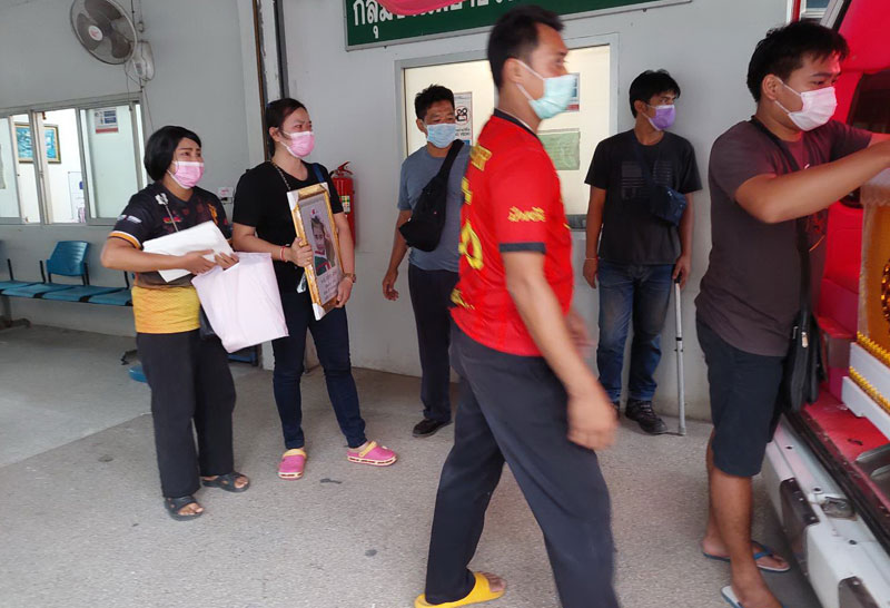 ญาติเศร้ารับศพ"น้องมิ้นท์"เหยื่อพลุตะไล