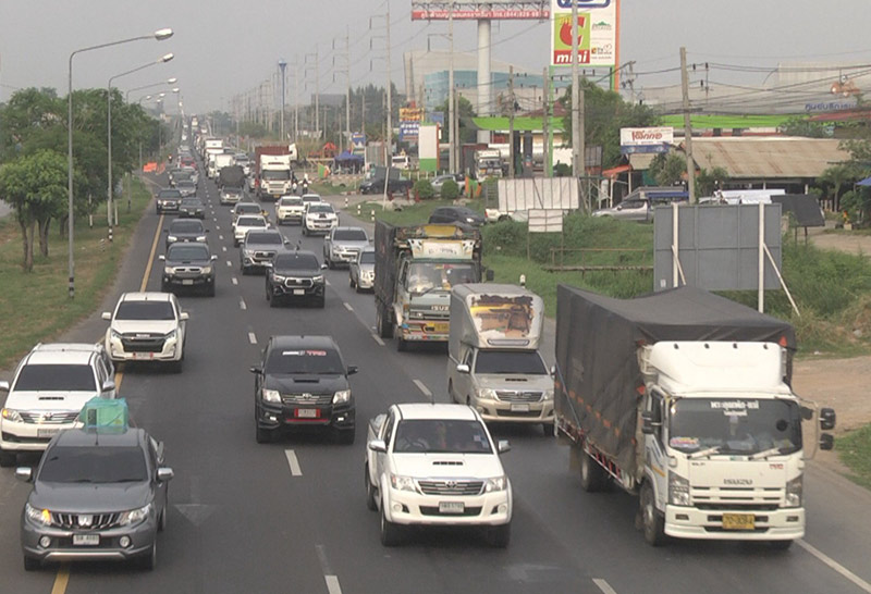 ถนนมิตรภาพเปิดทางพิเศษระบายรถ3จุด