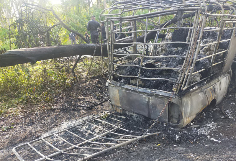 ยิงรถขนส่งสินค้าปัตตานีเผาวอด2คันดับ3ศพ