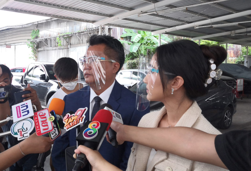 ยีนส์ เพื่อน ดิว อริสรา ทนาย 