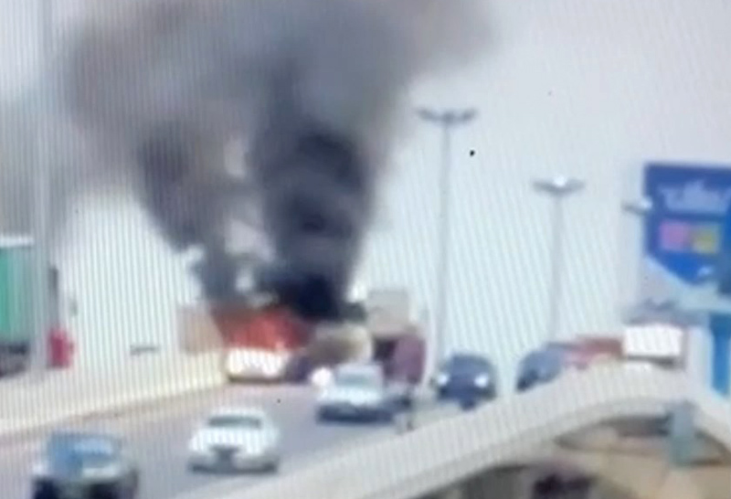 รถบรรทุกพ่วง ชน รถกระบะ สี่แยกควนลัง -2