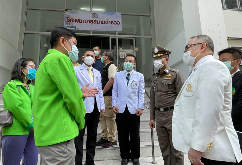 ตร.ตั้งรพ.สนามรับผู้ป่วยชายติดโควิด-19