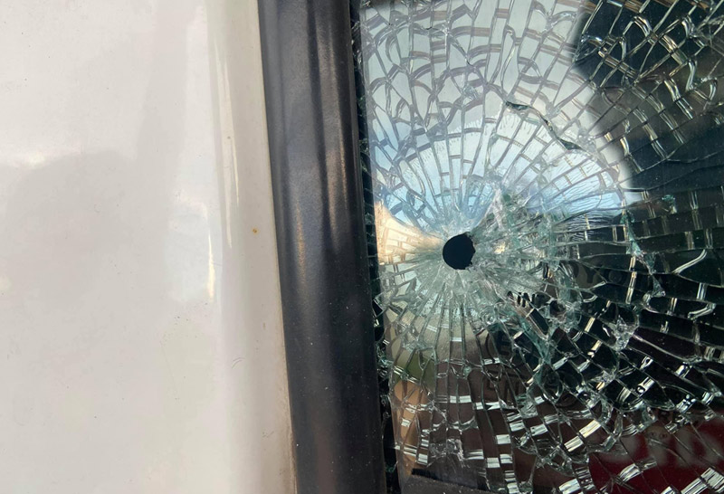 กระสุน ลูกเหล็กปริศนายิงใส่รถ-3