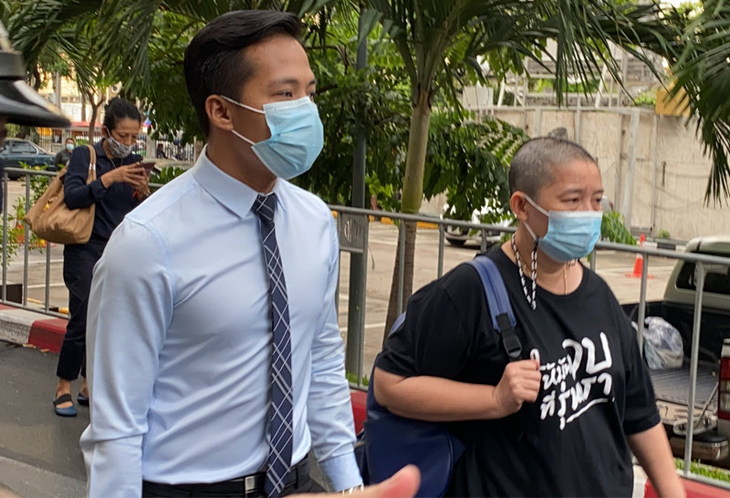 ศาลนัดไต่สวนประกันตัว "เพนกวิน-รุ้ง" 6 พ.ค. นี้