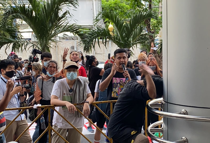 ศาลไม่ให้ประกัน7แกนนำราษฎร -5