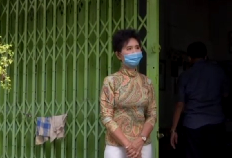 หญิงวัย70ขับรถตกหลุมจุด ก่อสร้าง 4  