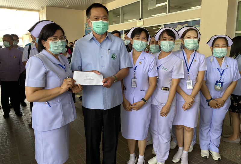 "อนุทิน"ลงพื้นที่แม่ฮ่องสอนมอบวัคซีน2พันโดสให้จนท.