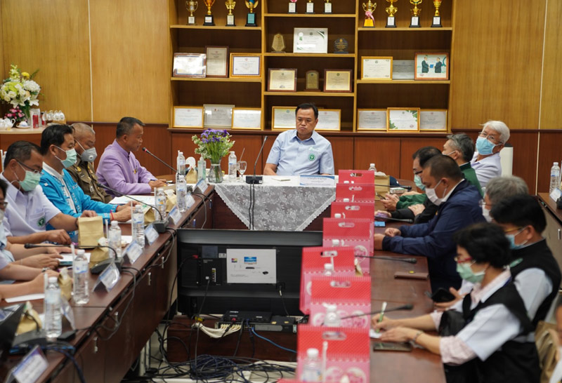 "อนุทิน"ลงพื้นที่แม่ฮ่องสอนมอบวัคซีน2พันโดสให้จนท.