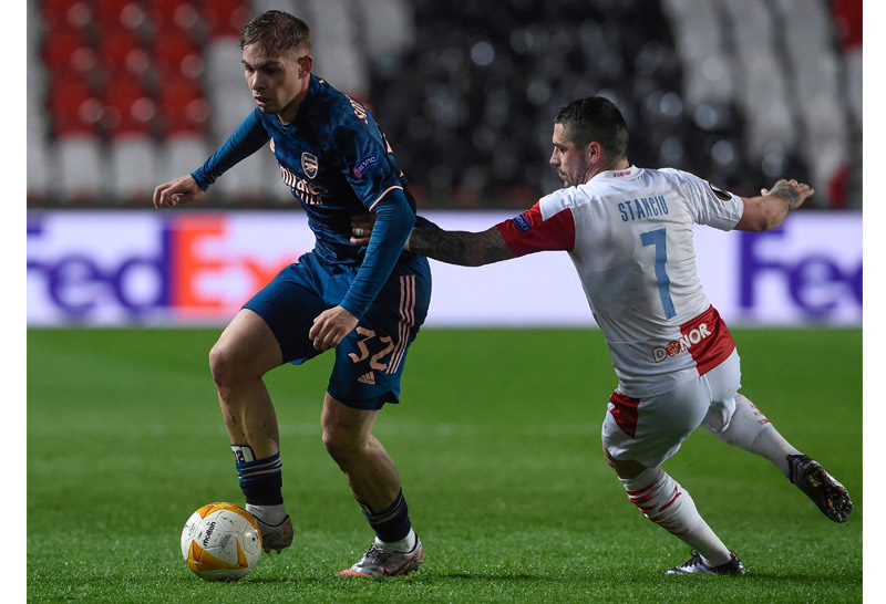 อาร์เซนอล ดุถล่ม ปราก 4-0 ลิ่วยูโรปาลีก