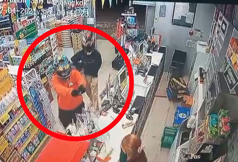 2โจรใช้ชิงทรัพย์ร้านสะดวกซื้อกวาดเงิน1หมื่น
