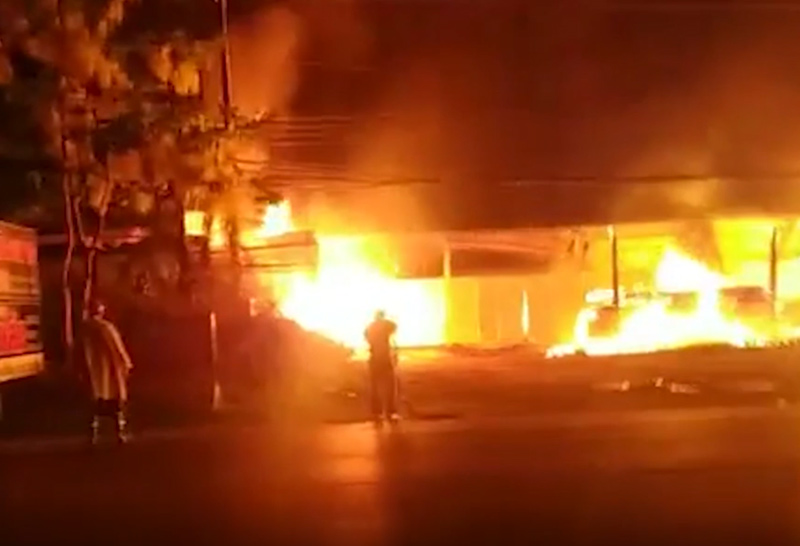 ไฟไหม้ ร้านเฟอร์นิเจอ ขอนแก่น 2