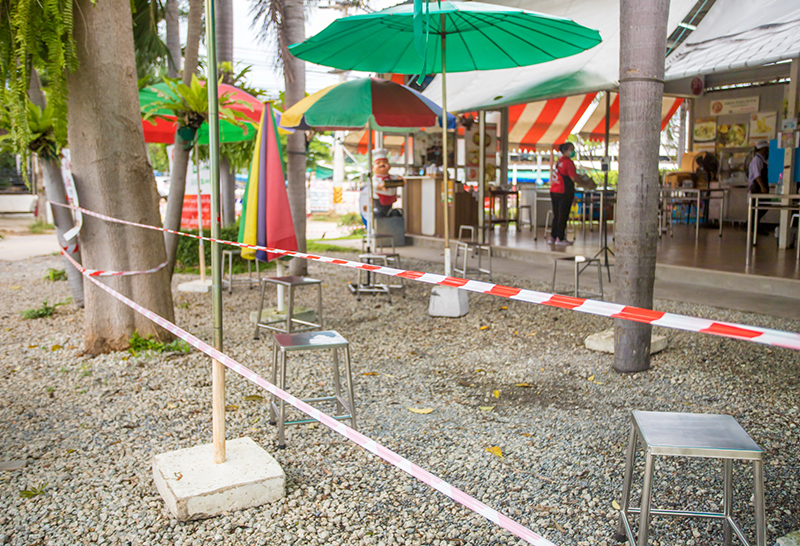 งดรับประทานในร้าน แต่ให้ซื้อกลับบ้านได้