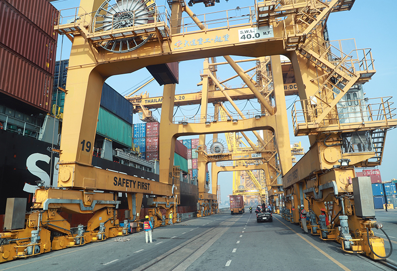 "จุรินทร์"ประสาน เปิดด่านการค้าผ่านแดน ส่งสินค้าไปจีน ลดความแออัด