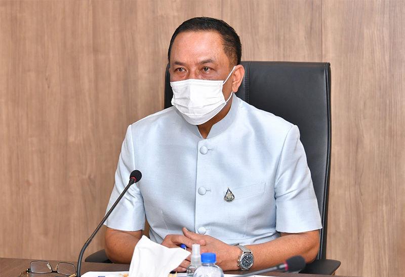 อลงกรณ์ พลบุตร ที่ปรึกษารัฐมนตรีว่าการกระทรวงเกษตรและสหกรณ์