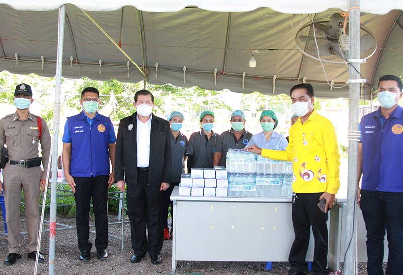 มท.2ลงพื้นที่นครศรีฯให้กำลังใจจนท.ด่านโควิด