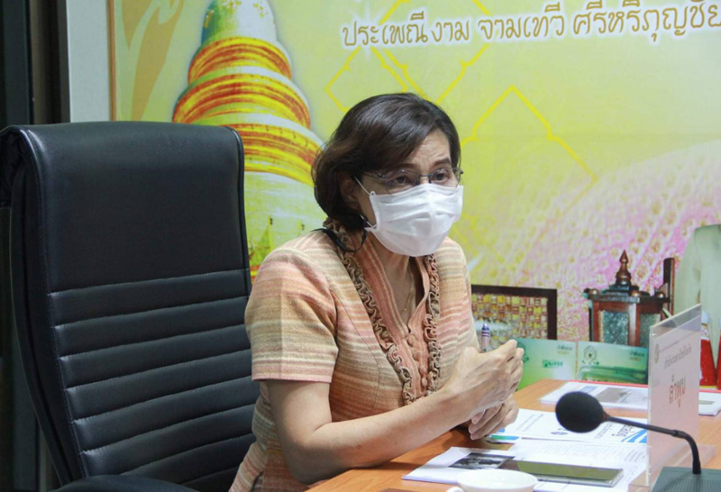 “พาณิชย์ลำพูน”ช่วยขายมะม่วงช่วงโควิด-19