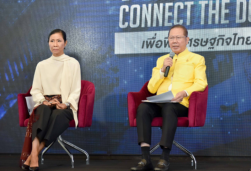 นายสนั่น อังอุบลกุล ประธานหอการค้าไทยและสภาหอการค้าแห่งประเทศไทย