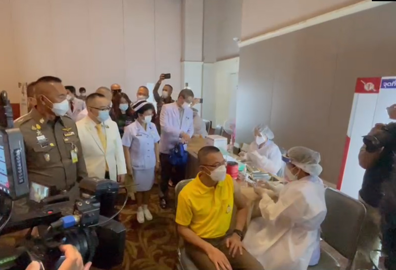 ผบ.ตร.ฉีดวัคซีนเข็ม2-2