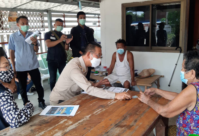 ผู้ว่าฯปทุม ชวน ฉีดวัคซีน 2