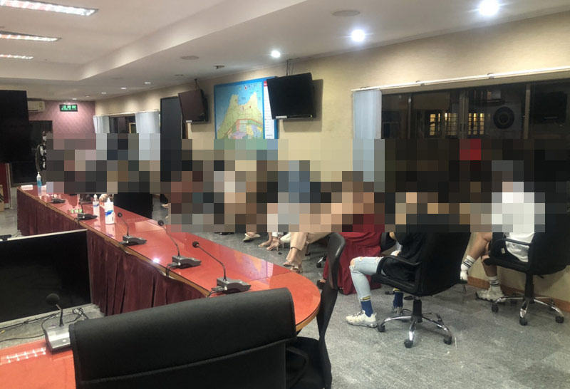 รวบ32คนไทย-เทศดื่มเหล้าสูบบารากู่เย้ยพรก.