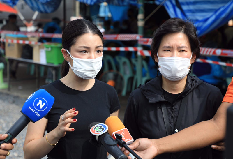 ส.ส.ดาวฤกษ์เยี่ยมตรวจโควิดเชิงรุกตลาดบางกะปิ