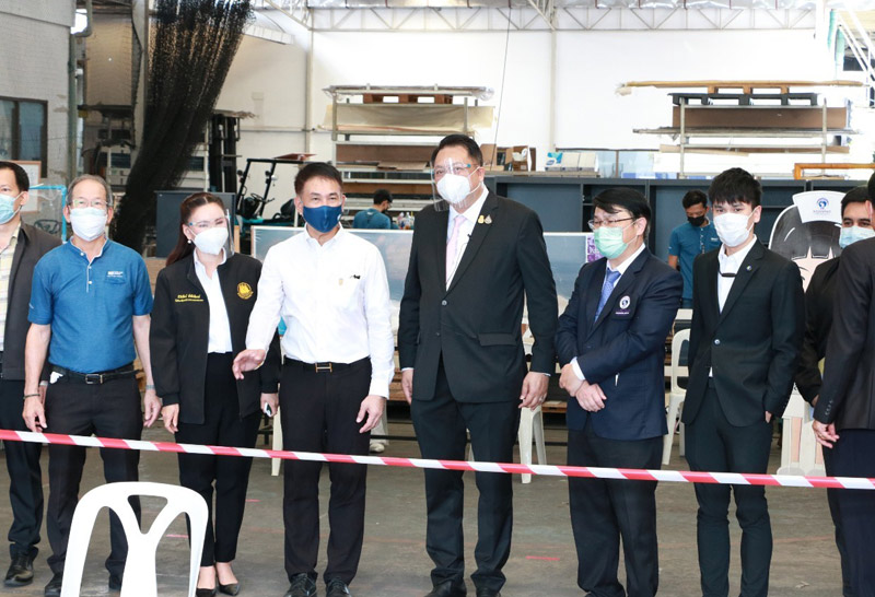 "สุชาติ"ลงพื้นที่นนทบุรีดูตรวจโควิด-19เชิงรุก