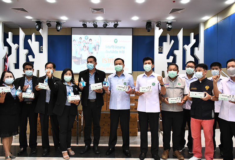 "อนุทิน"ตรวจเยี่ยมรพ.สนาม-จุดฉีดวัคซีนชลบุรี