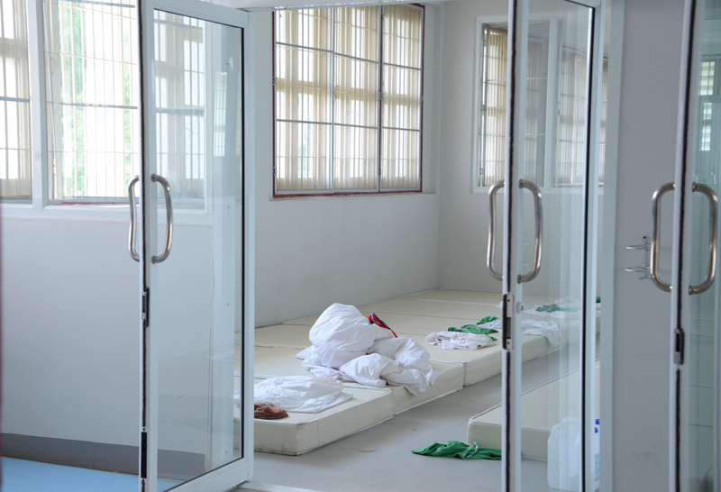 "สมศักดิ์"ยัน"เพนกวิน"แข็งแรงดี-"อานนท์"รักษาธรรมศาสตร์