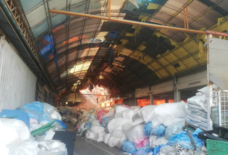 ไฟไหม้-สุขาภิบาล5--2