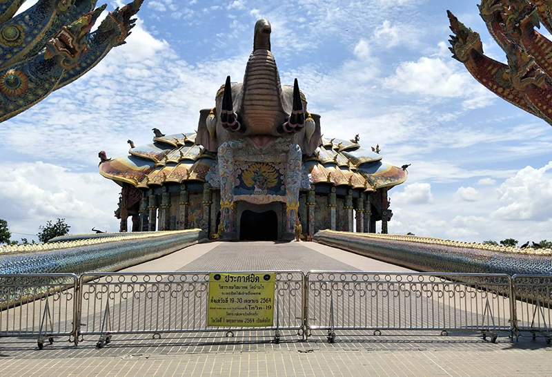 วิหารเทพวิทยาคม วัดบ้านไร่ ปิดเข้าชมแล้ว หลังโควิด-19 ระบาดหนัก