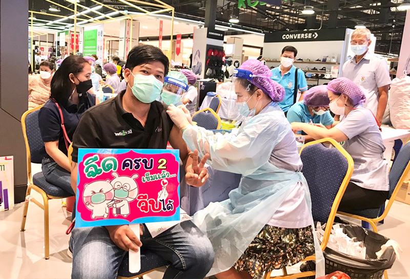 ชัยภูมิ แห่ฉีดวัคซีนเข็ม1-2 ขณะพบผู้ติดเชื้อ 4 ราย สะสมรวม 321 ราย