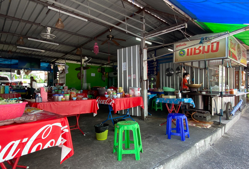 ร้านอาหารตามสั่ง ปฏิบัติตามมาตรการรัฐ โอดห้ามกินที่ร้านคนหายกำไรหด